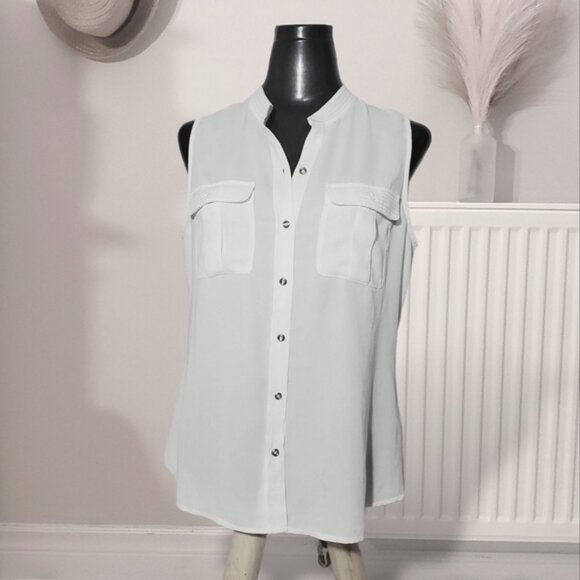 Banana Republic Petite White Sleeveless/Collarless "Safari" Top - Picture 2 of 16